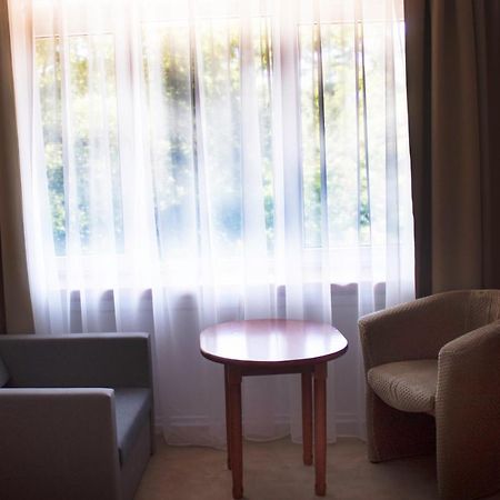 Elita Hotel & Restauracja Iwonicz-Zdroj Luaran gambar