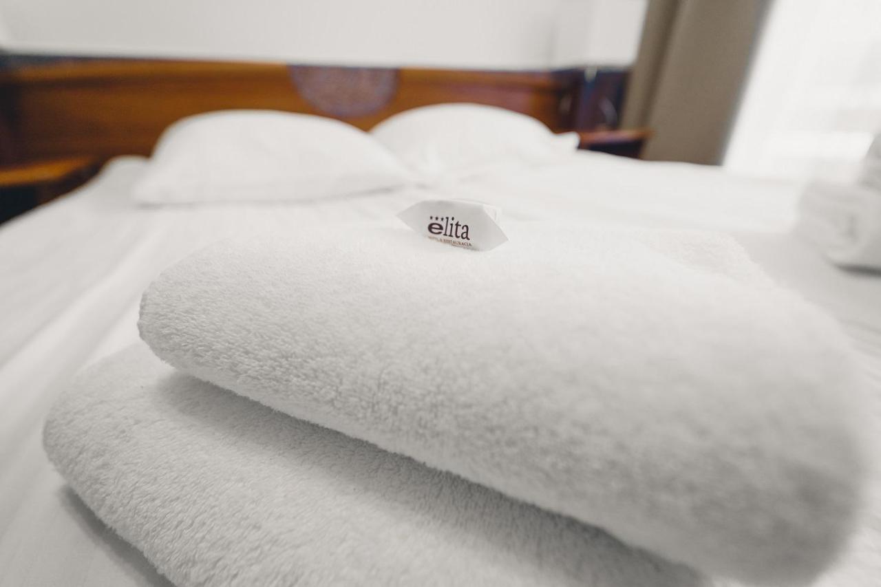 Elita Hotel & Restauracja Iwonicz-Zdroj Luaran gambar