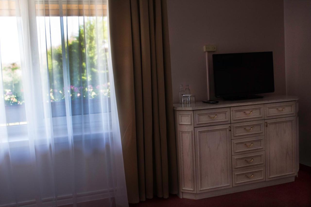 Elita Hotel & Restauracja Iwonicz-Zdroj Luaran gambar