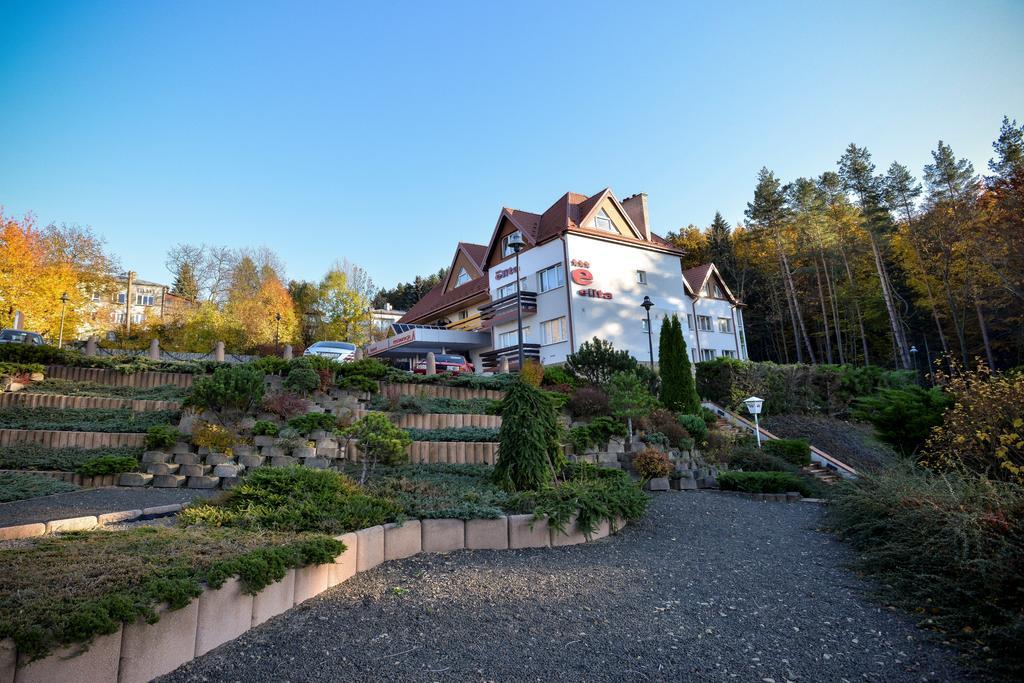 Elita Hotel & Restauracja Iwonicz-Zdroj Luaran gambar